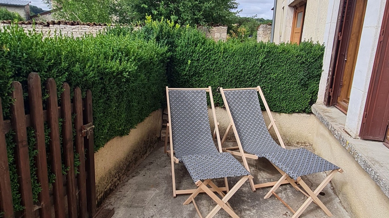 Photo of Patio Balcony in Mauvages