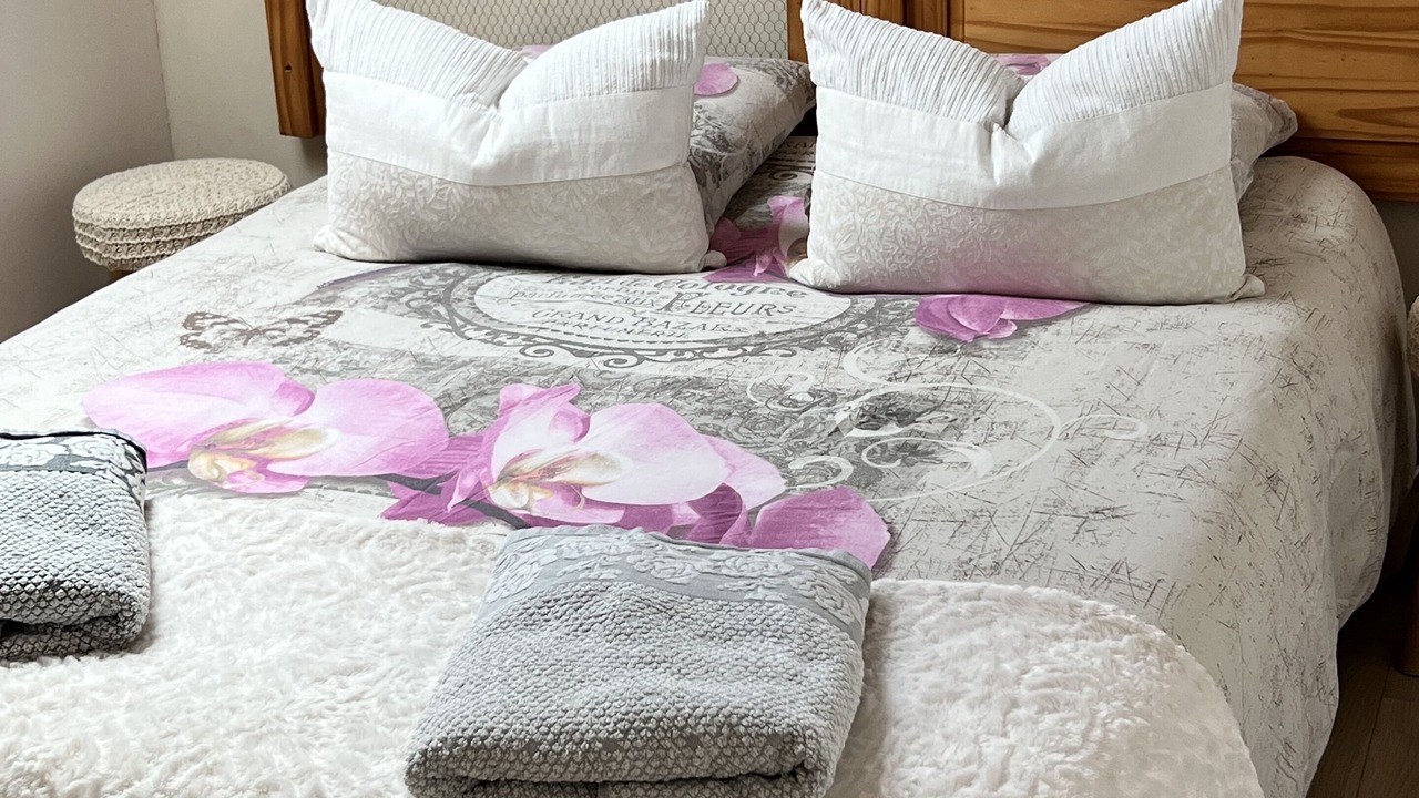 Photo of Bedroom in Lor