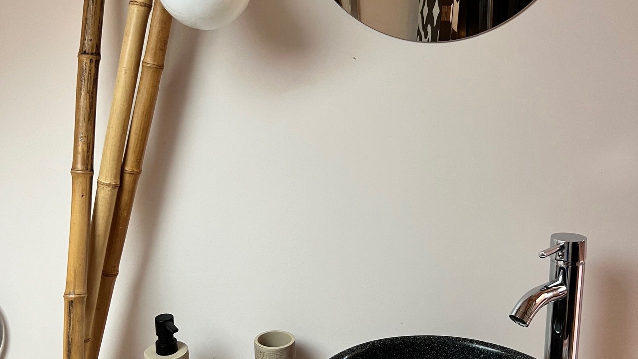 Photo of Bathroom in Lor