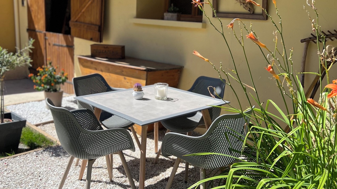 Photo of Outdoor in Lor