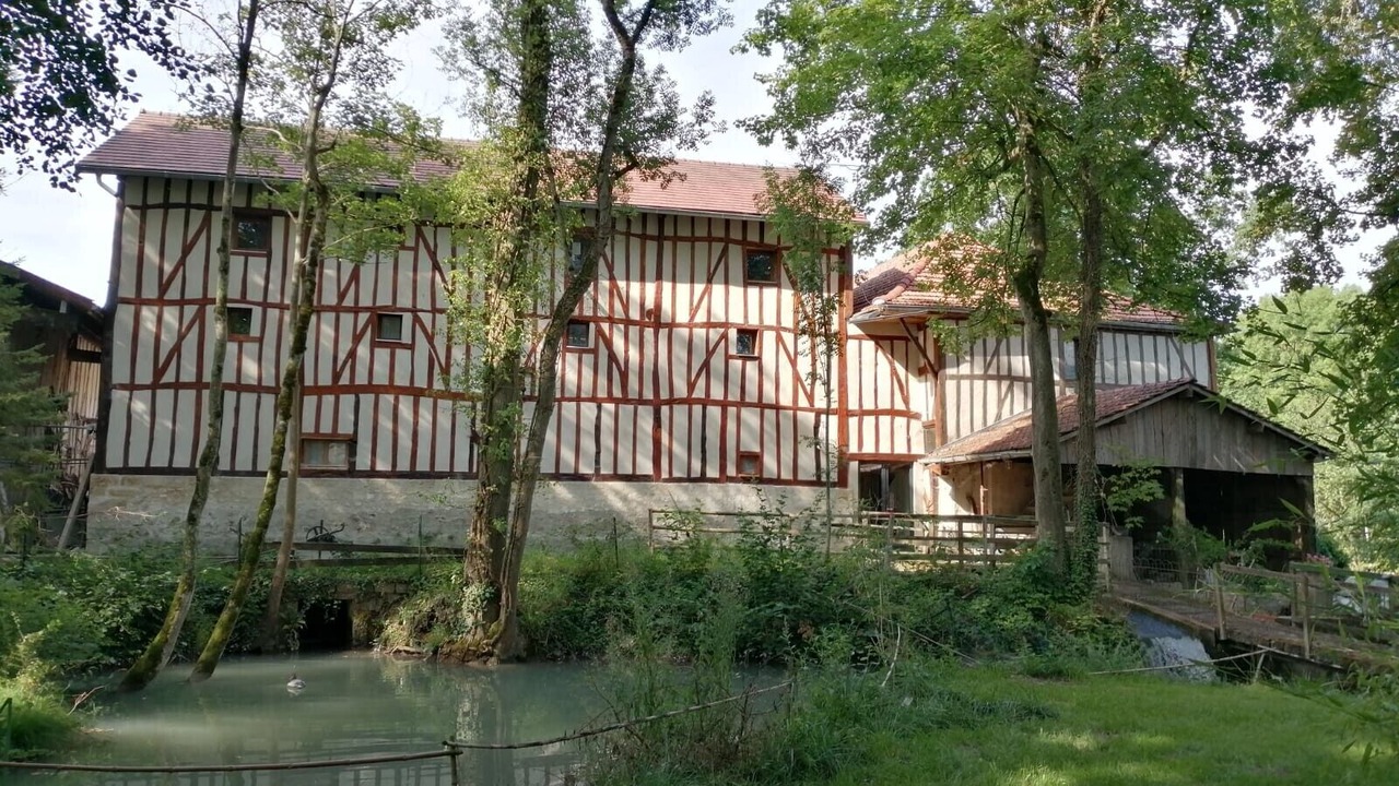 Photo of Others in Saint-Amand-sur-Fion