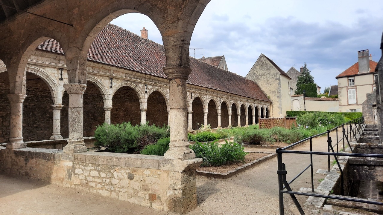 Photo of Others in Donnemarie-Dontilly