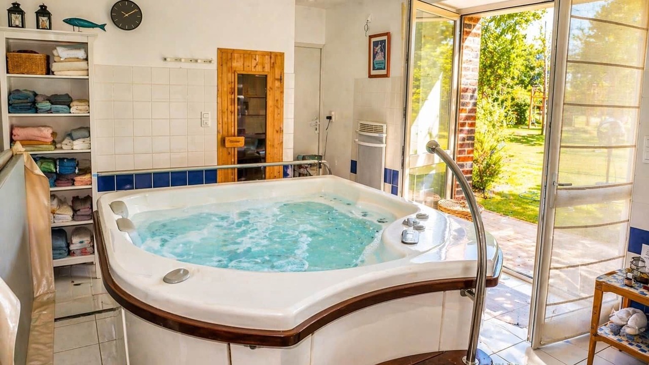 Photo of Bathroom in Paisy-Cosdon