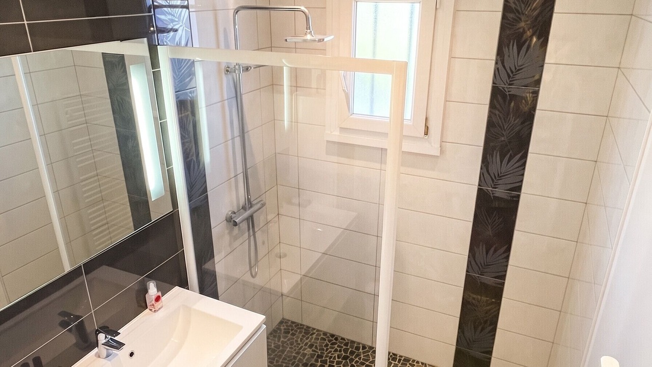 Photo of Bathroom in Concarneau