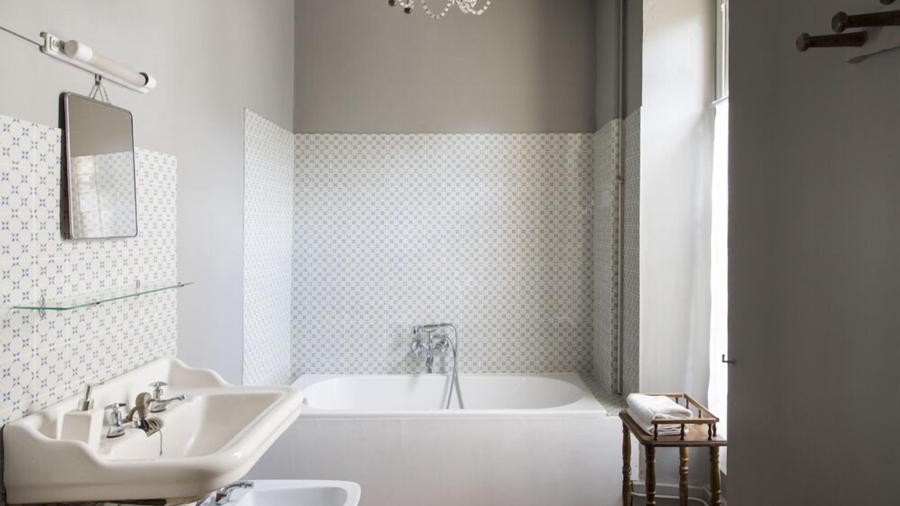 Photo of Bathroom in Omey