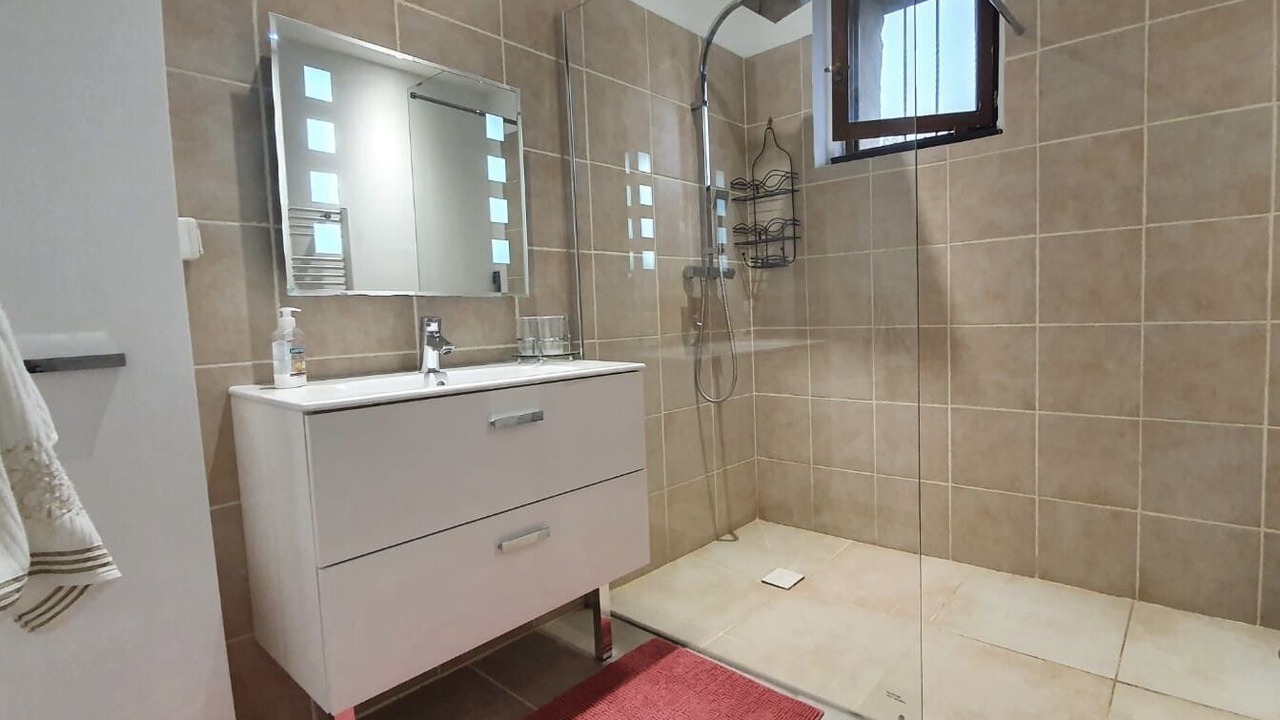Photo of Bathroom in Beaumarches