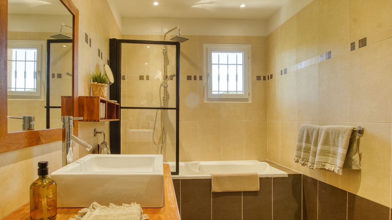 Photo of Bathroom in Montferrat