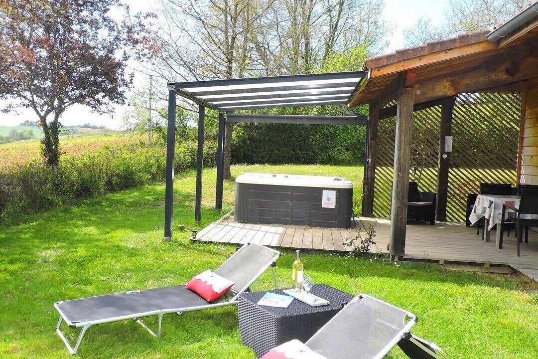 Photo of Patio Balcony in Peyrusse-Grande
