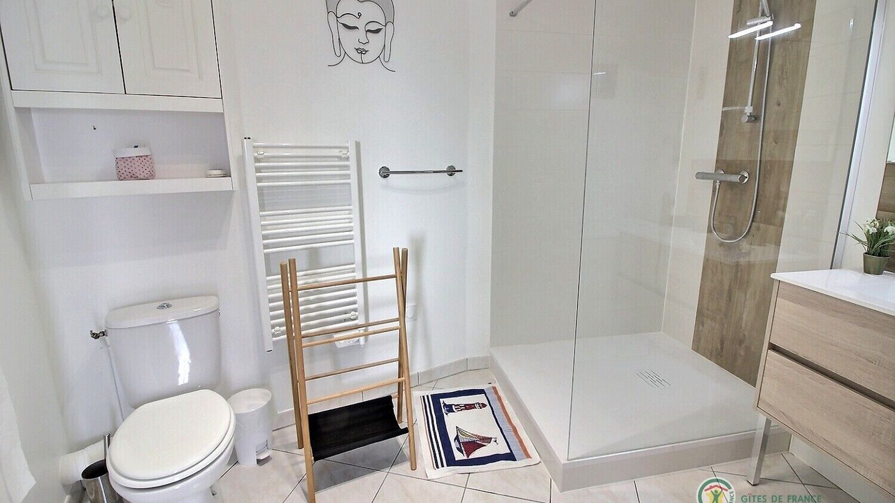Photo of Bathroom in Saint-Quay-Portrieux