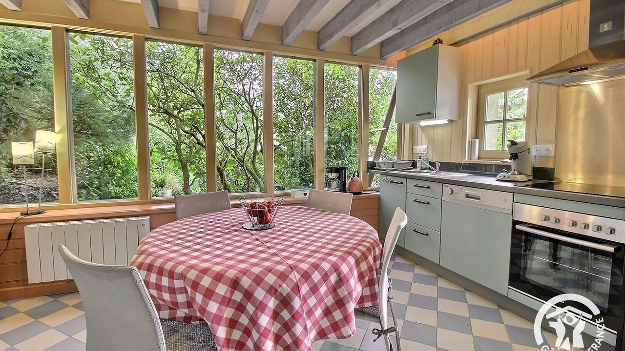 Photo of Kitchen in Plelo