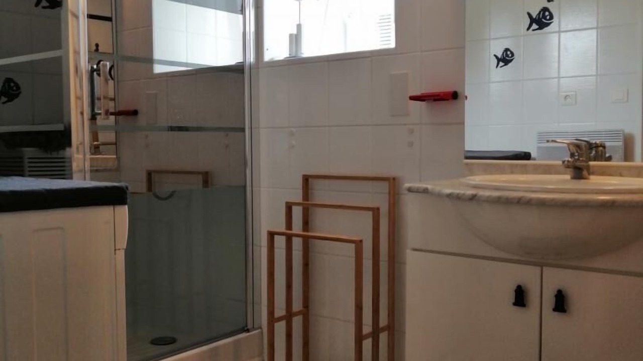 Photo of Bathroom in Pludual