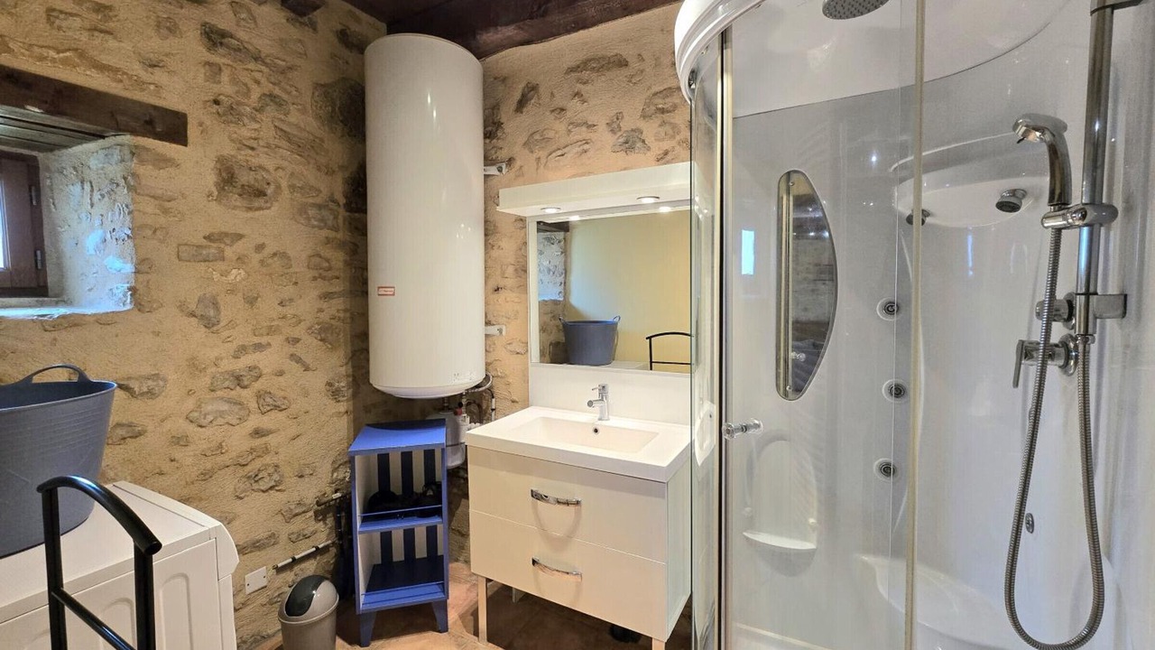 Photo of Bathroom in Journiac