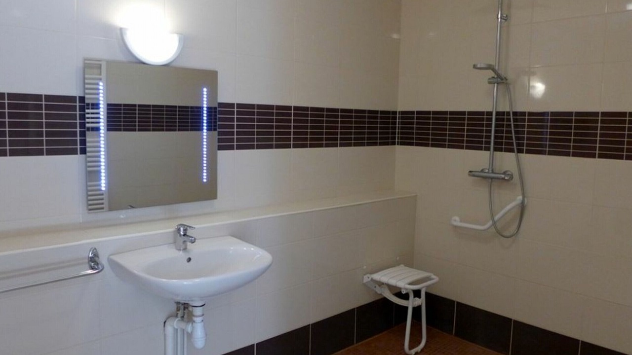Photo of Bathroom in Vignes-la-Cote