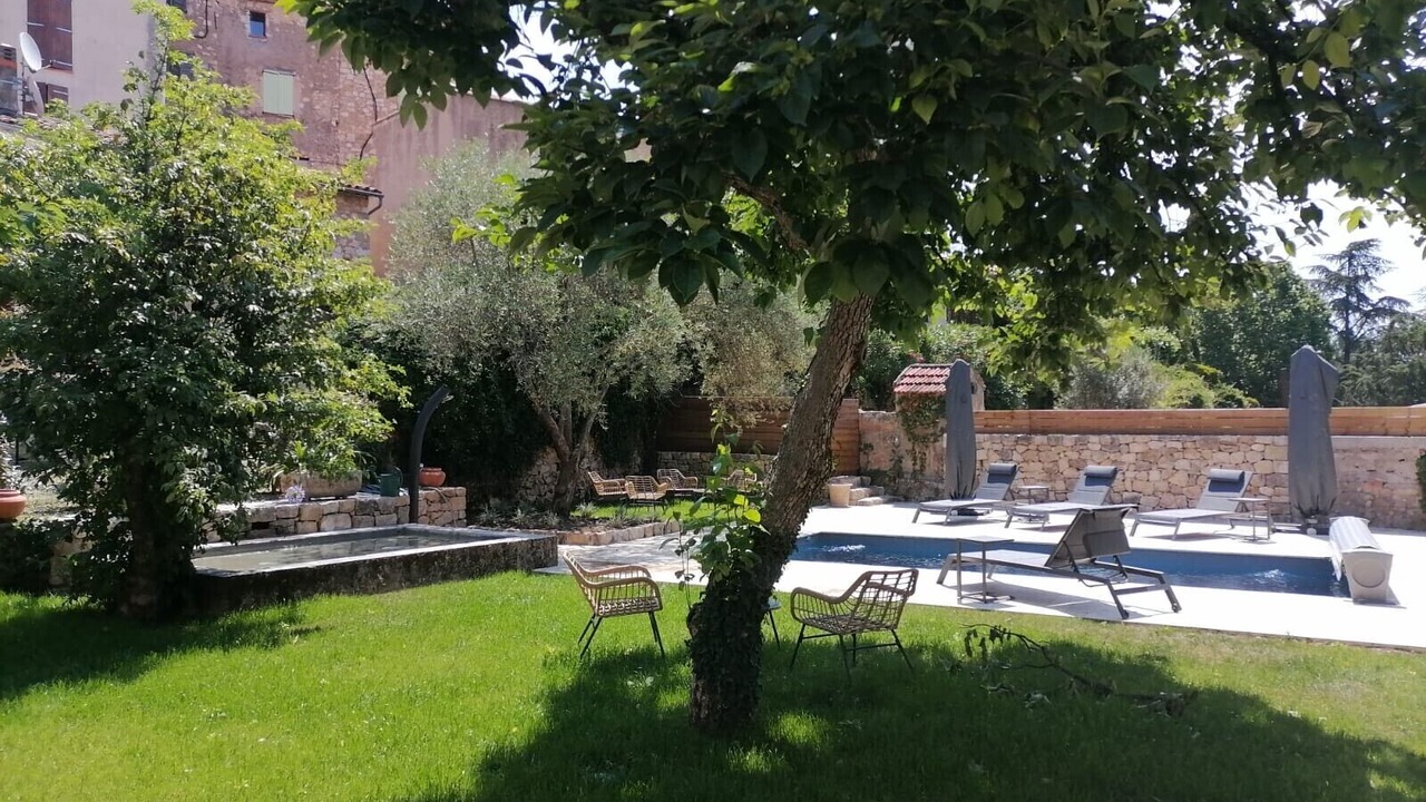 Photo of Outdoor in Ampus