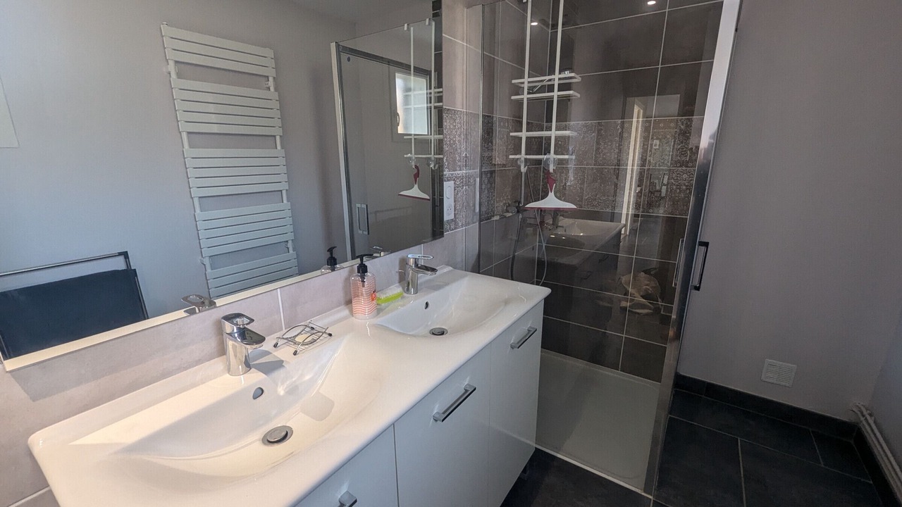 Photo of Bathroom in Frampas