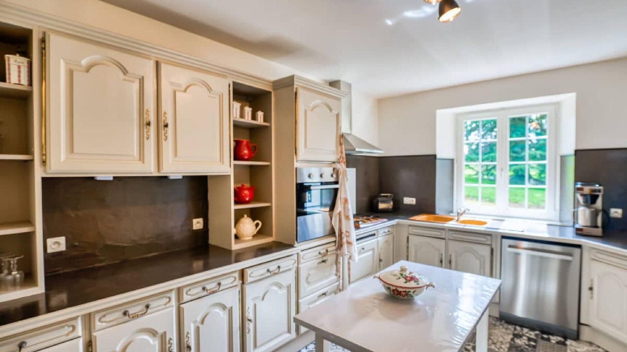 Photo of Kitchen in Plouegat-Moysan