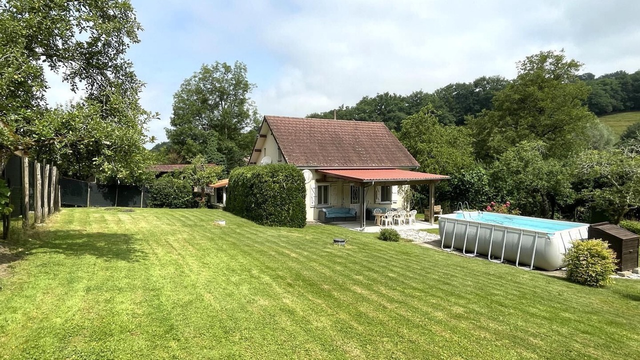 Photo of Outdoor in Burosse-Mendousse
