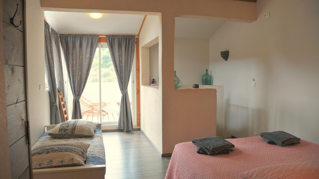 Photo of Bedroom in Evenos