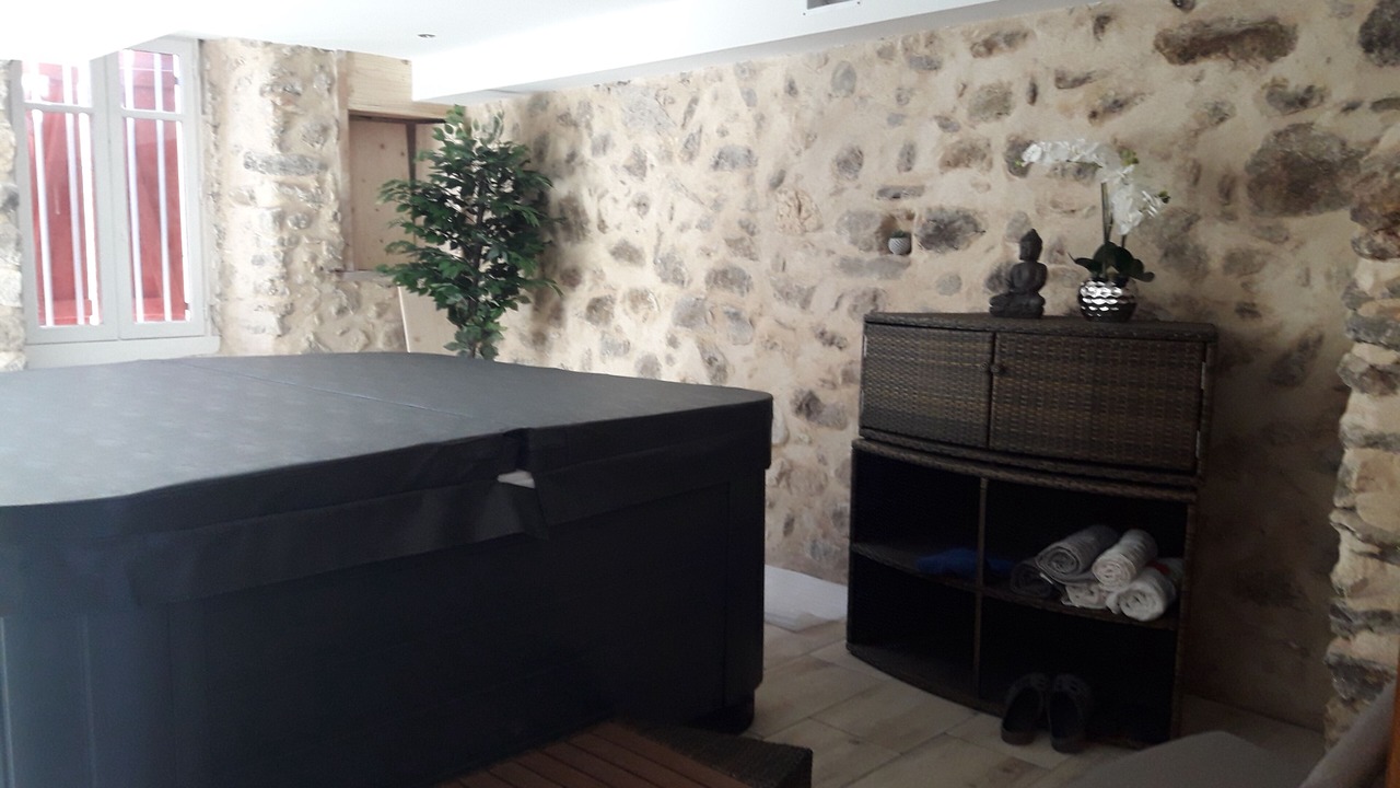 Photo of Bedroom in Montoulieu