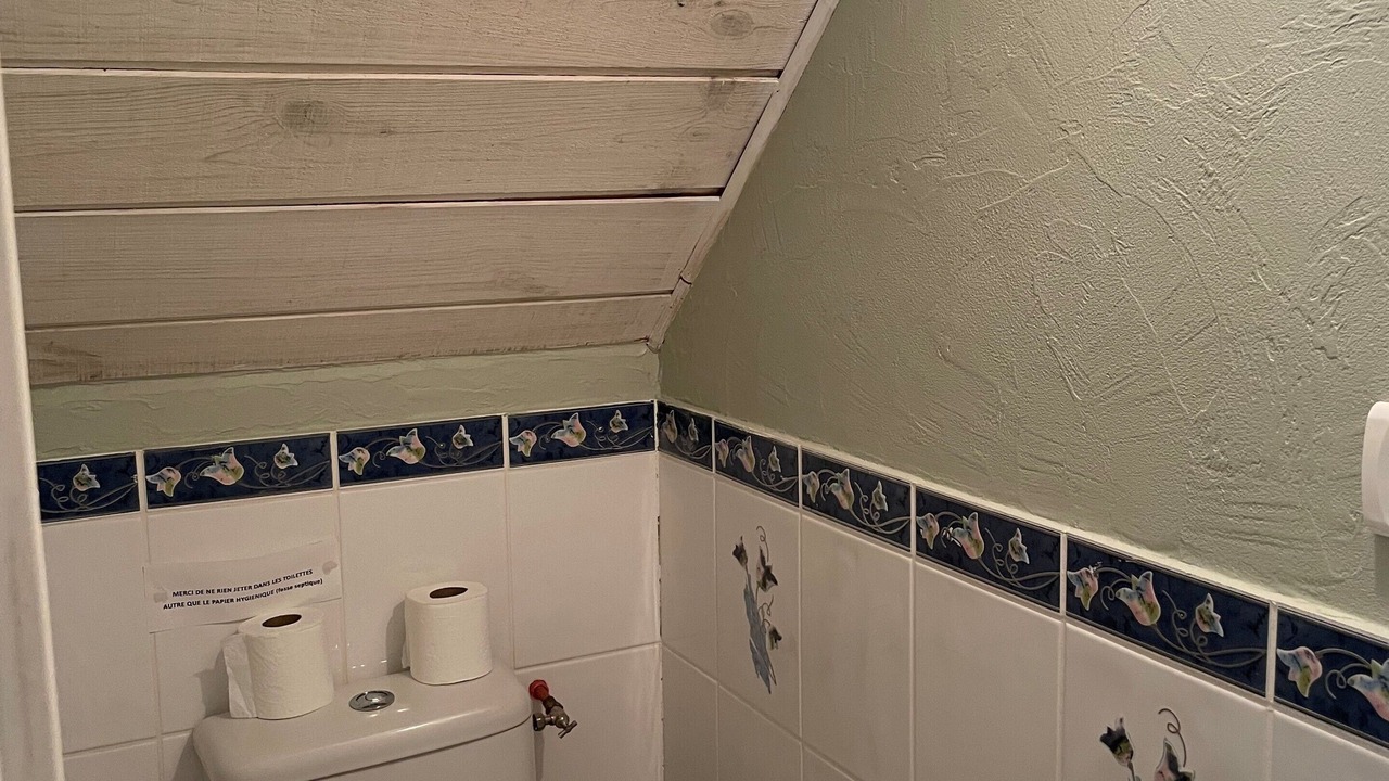 Photo of Bathroom in Begard