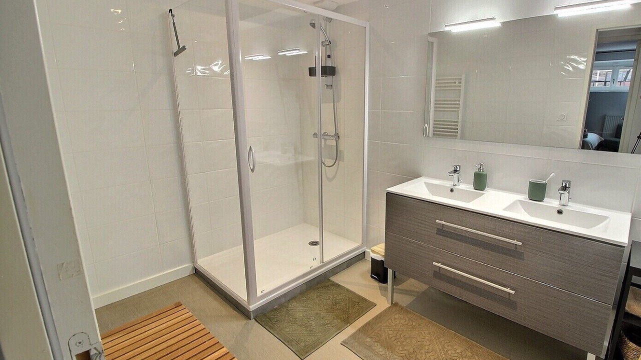 Photo of Bathroom in Dinard