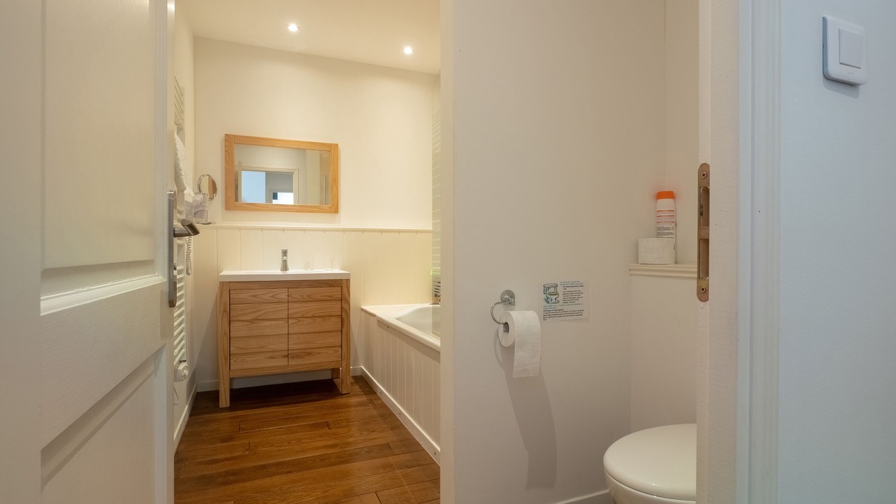 Photo of Bathroom in Eclance