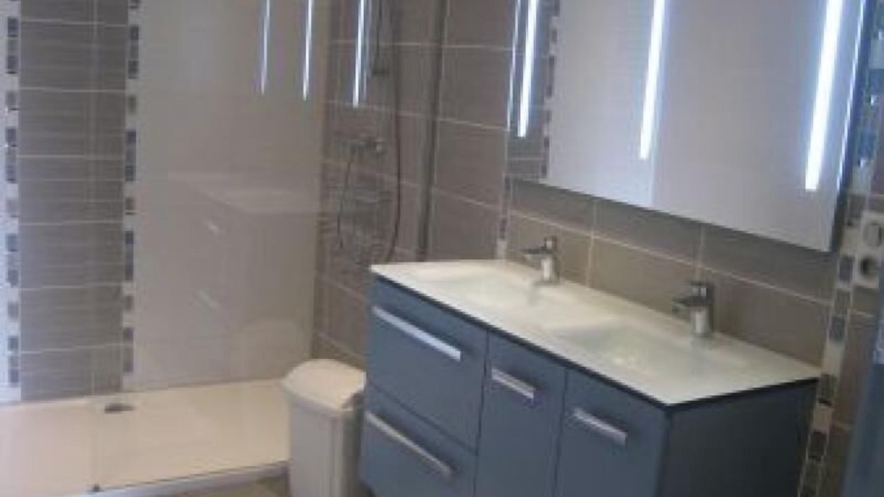 Photo of Bathroom in Ville-sur-Yron