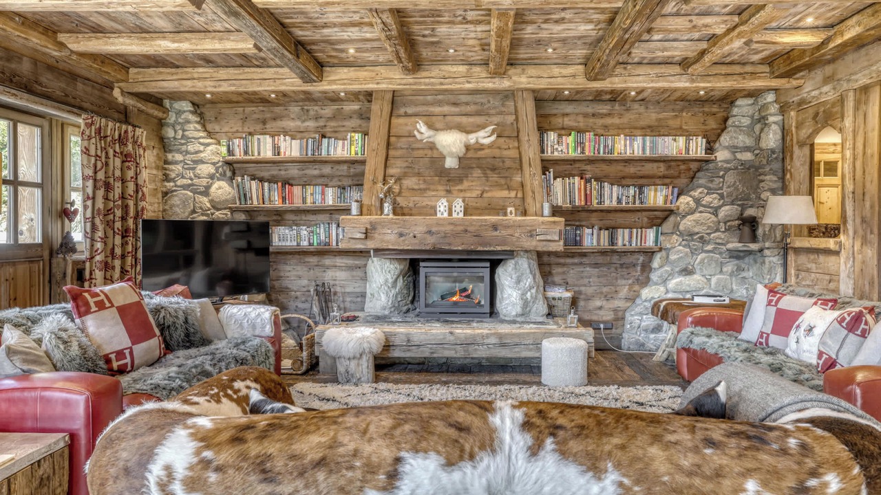 Photo of Livingroom in Demi-Quartier