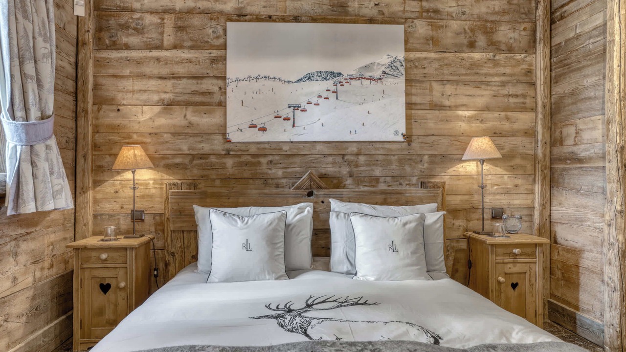Photo of Bedroom in Demi-Quartier