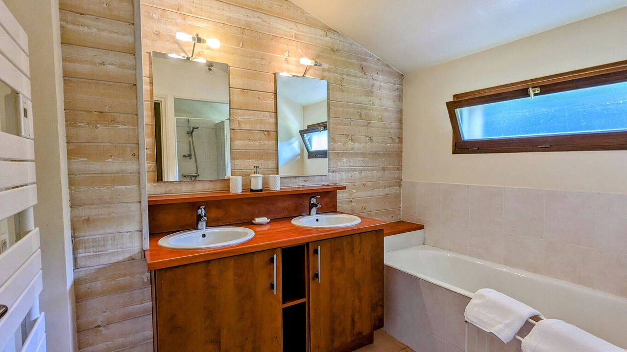 Photo of Bathroom in Haironville