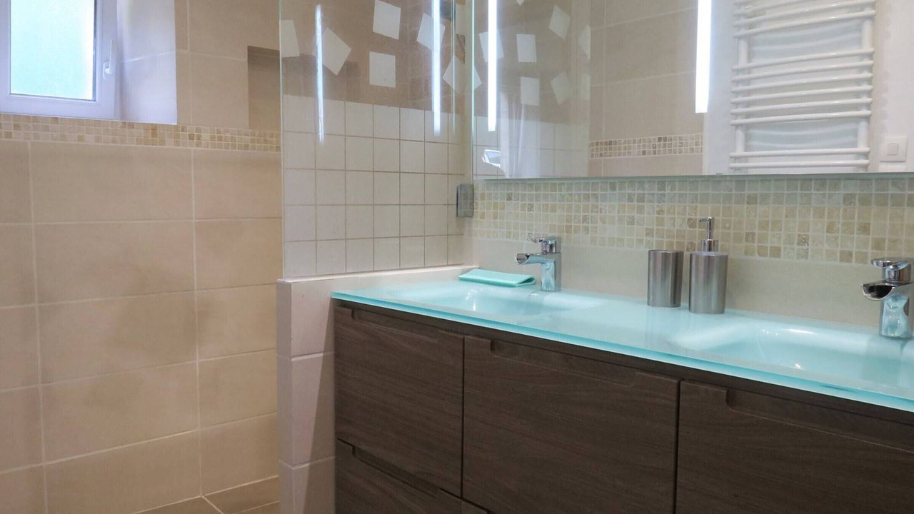 Photo of Bathroom in Cite