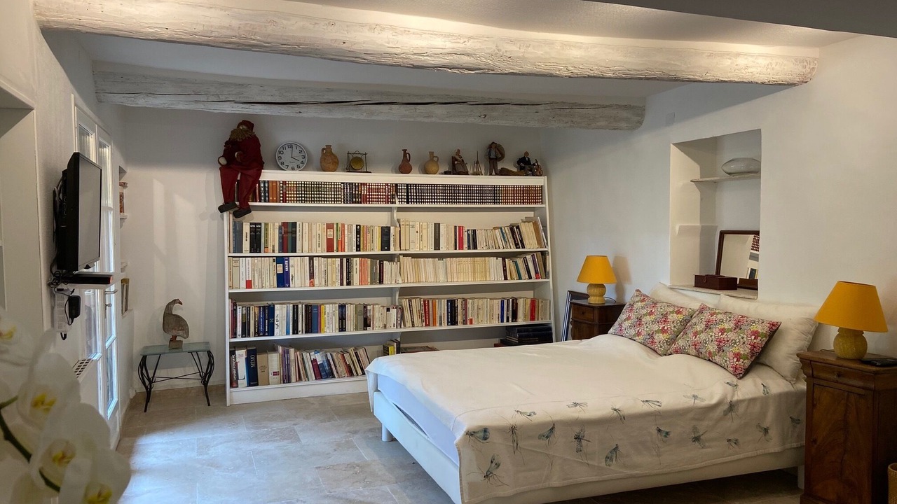 Photo of Bedroom in Roussillon