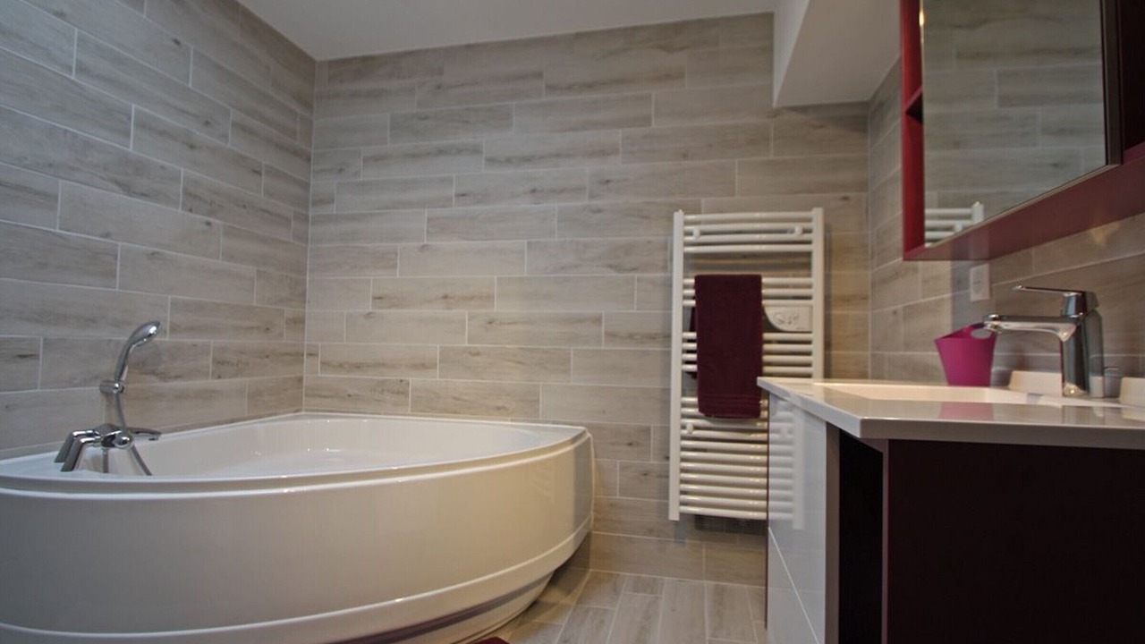 Photo of Bathroom in Velotte-et-Tatignecourt
