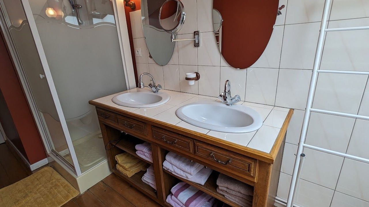 Photo of Bathroom in Lironcourt