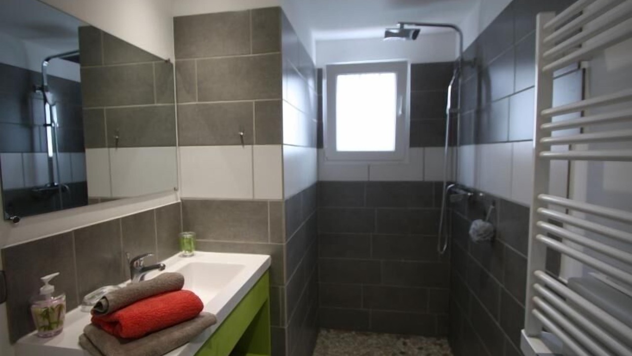 Photo of Bathroom in Vincey