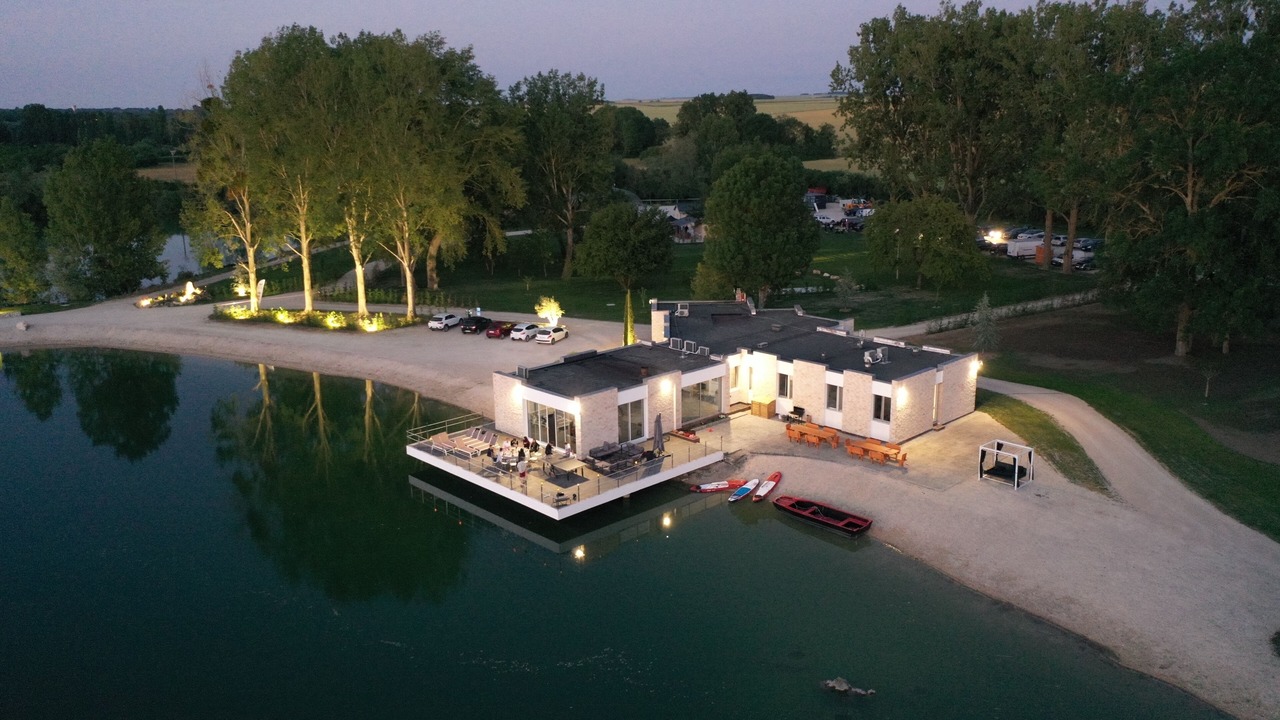 Photo of Outdoor in Gravon