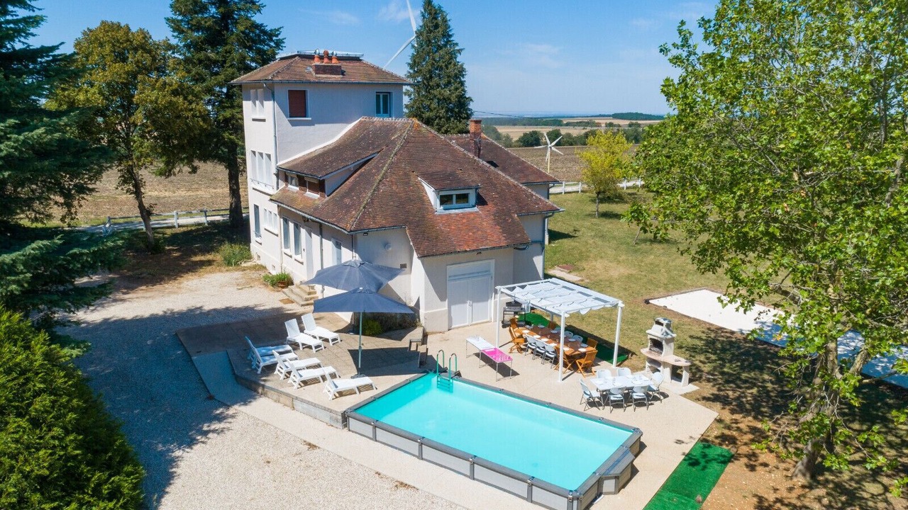Photo of Outdoor in Saint-Cyr-les-Colons