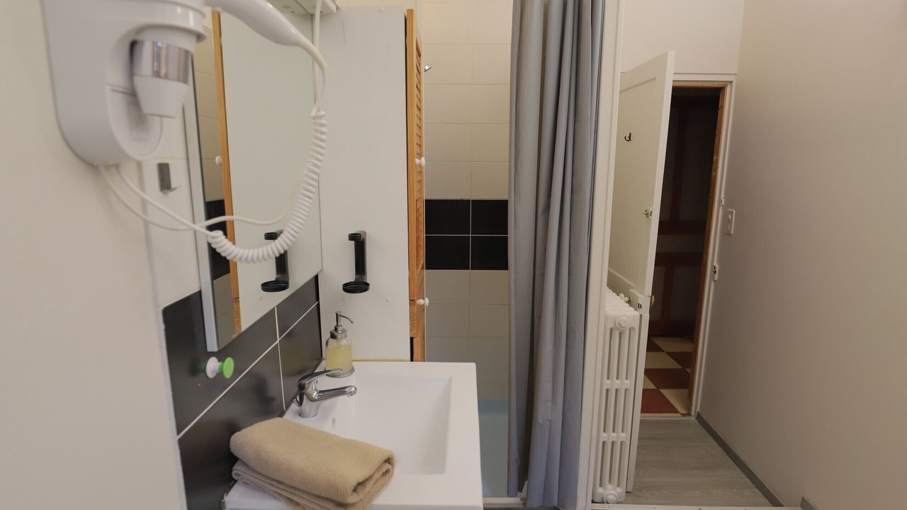 Photo of Bathroom in Saint-Cyr-les-Colons