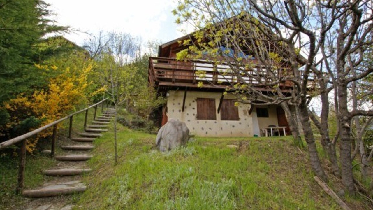 Photo of Outdoor in Enchastrayes