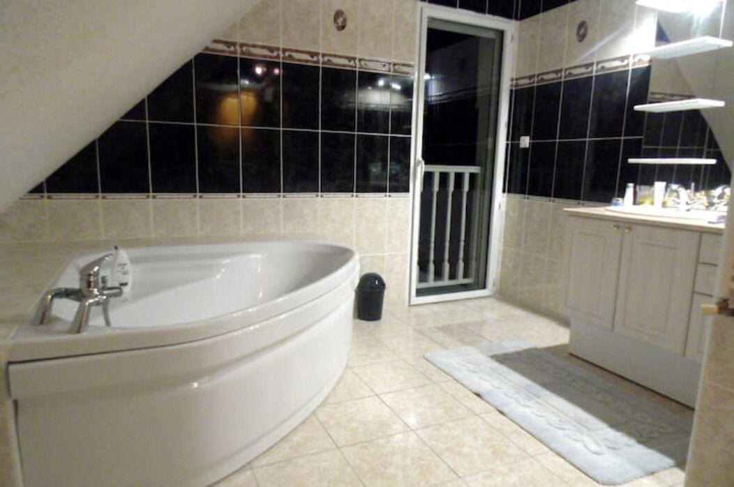 Photo of Bathroom in Grust