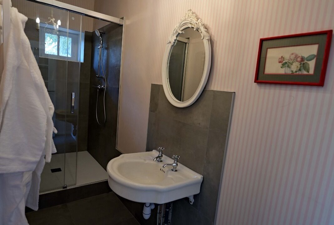 Photo of Bathroom in Angomont