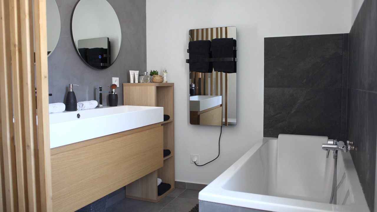 Photo of Bathroom in Bandol