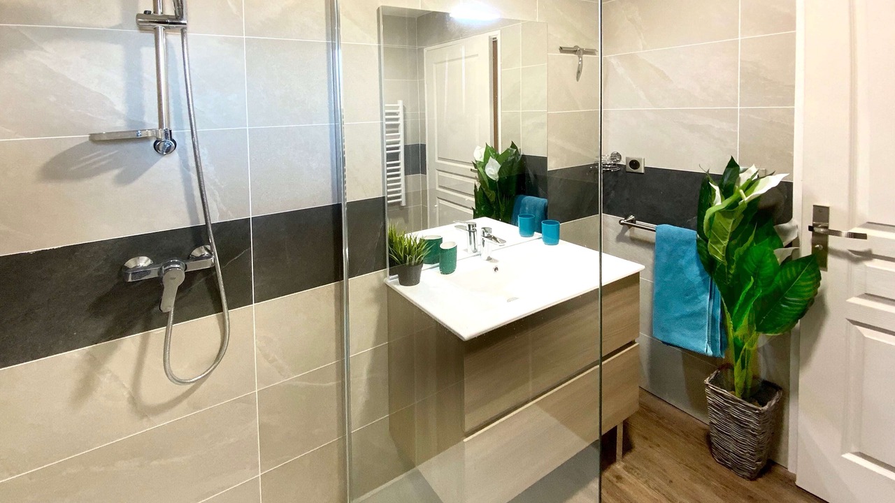 Photo of Bathroom in Bandol
