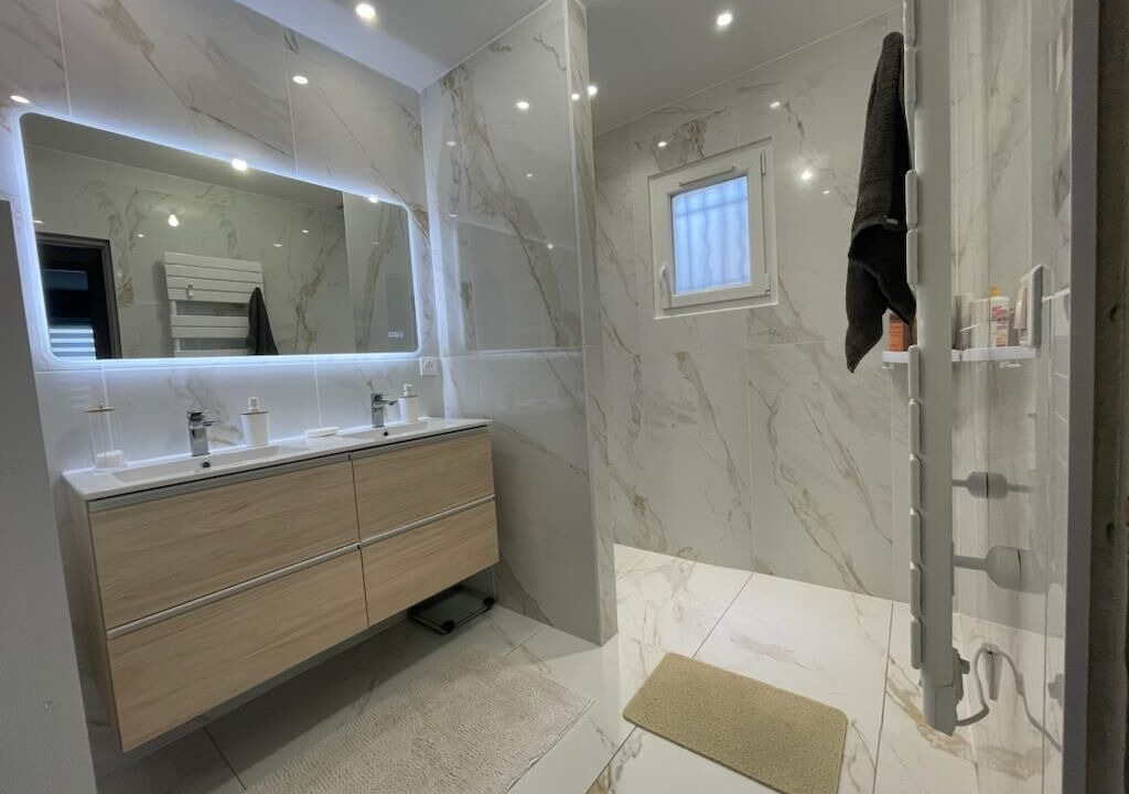 Photo of Bathroom in Beaucaire