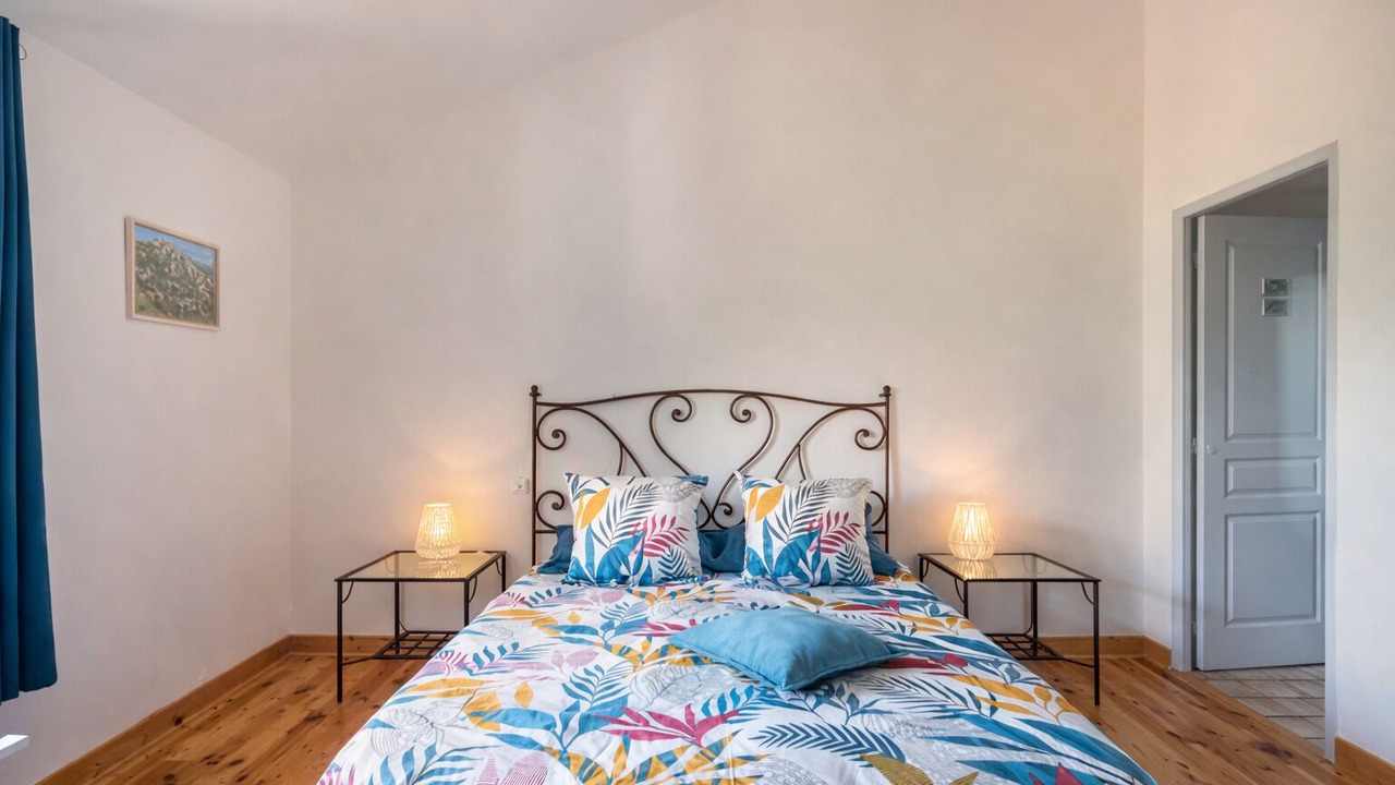 Photo of Bedroom in Saumane-de-Vaucluse