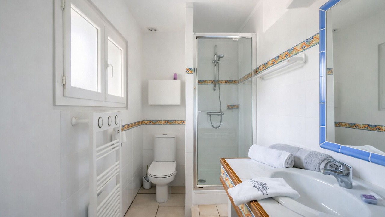 Photo of Bathroom in Saumane-de-Vaucluse