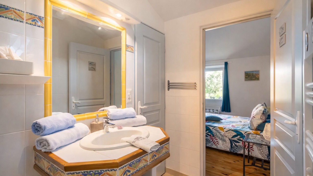 Photo of Bathroom in Saumane-de-Vaucluse