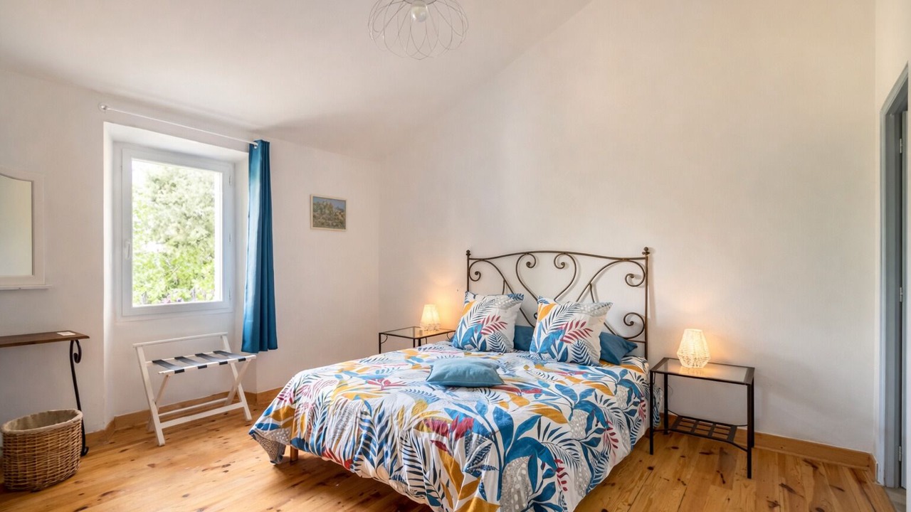 Photo of Bedroom in Saumane-de-Vaucluse