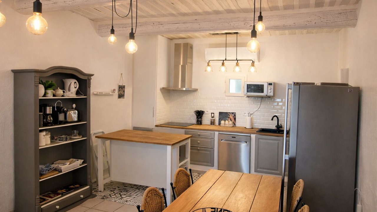 Photo of Kitchen in Saumane-de-Vaucluse