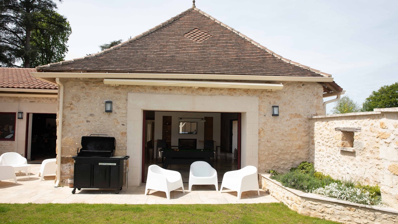 Photo of Patio Balcony in Le Change